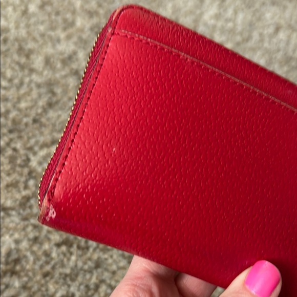 Kate Spade Neda Wellesley Continental Leather Bright Apple Red Zip Around Wallet - Picture 12 of 13